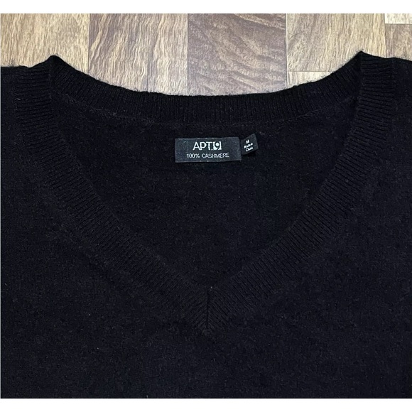 APT 9 100% Cashmere Long Sleeve V-Neck Sweater Soft Women’s Size Medium - Black - Picture 2 of 3